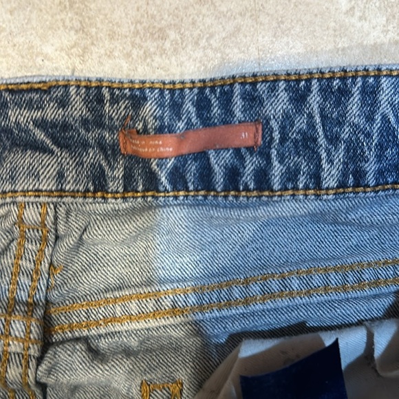 Anthropologie Pilcro Boyfriend Crop Jeans 31 Ankle Ripped Destroyed - Picture 3 of 8